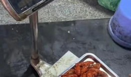 龙虾最新爆料视频播放,幕后真相大起底！